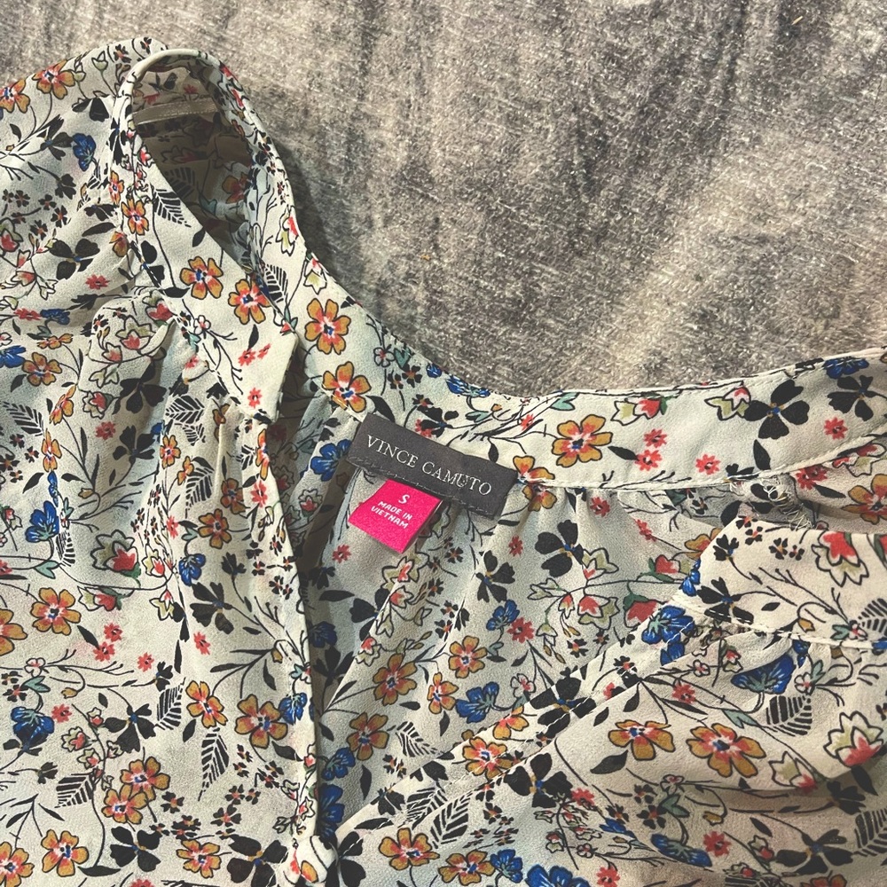Vince Camuto Floral Feels Blouse